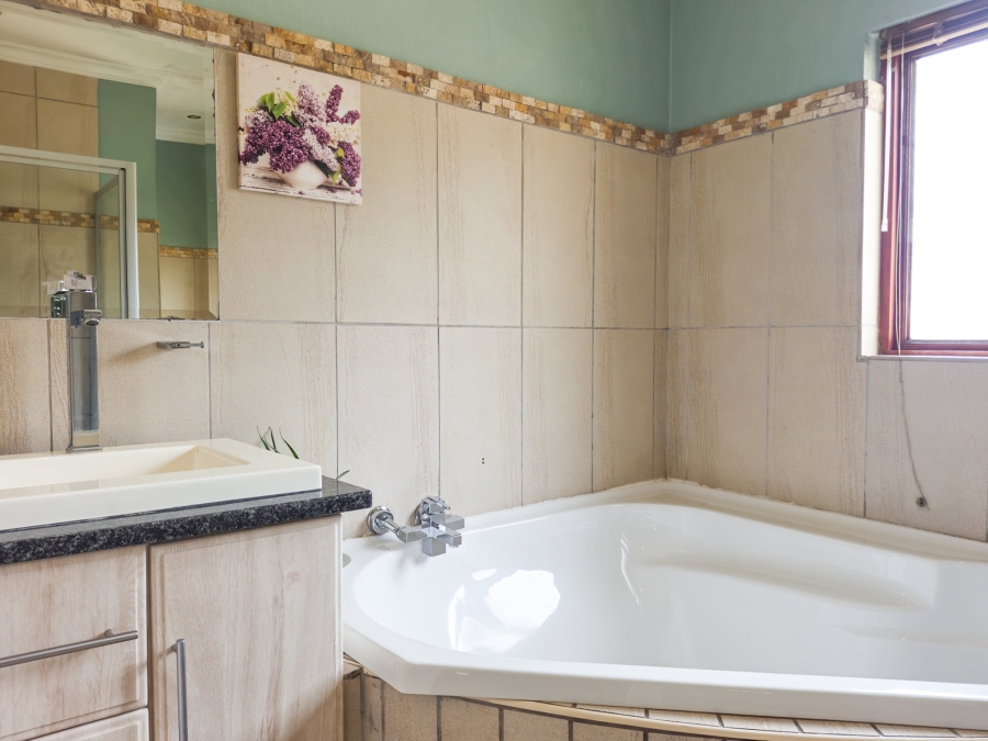 3 Bedroom Property for Sale in Xanadu Eco Park North West